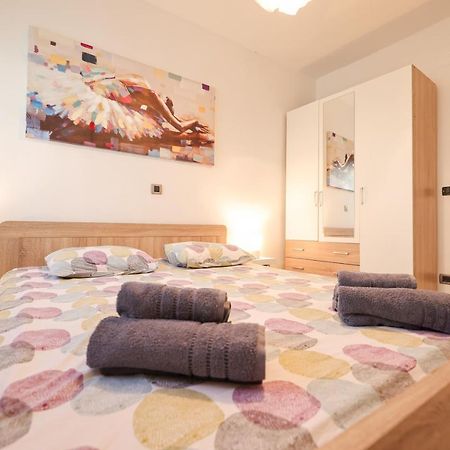 Apartamento Coco Pirovac Exterior foto