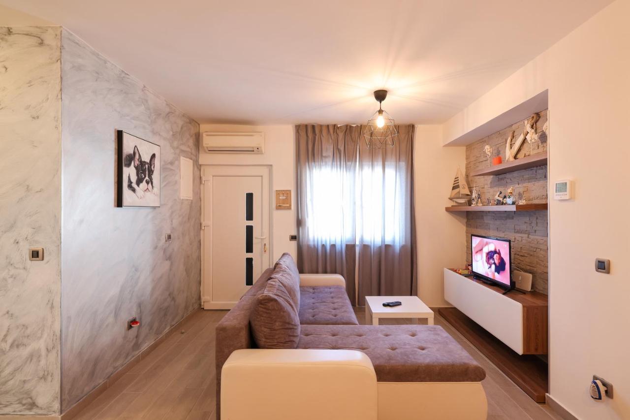 Apartamento Coco Pirovac Exterior foto
