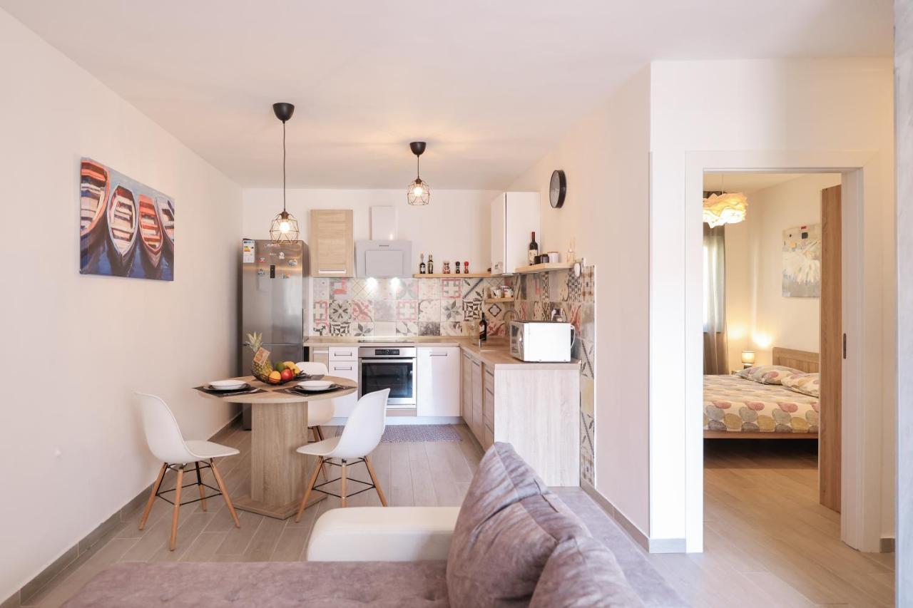 Apartamento Coco Pirovac Exterior foto