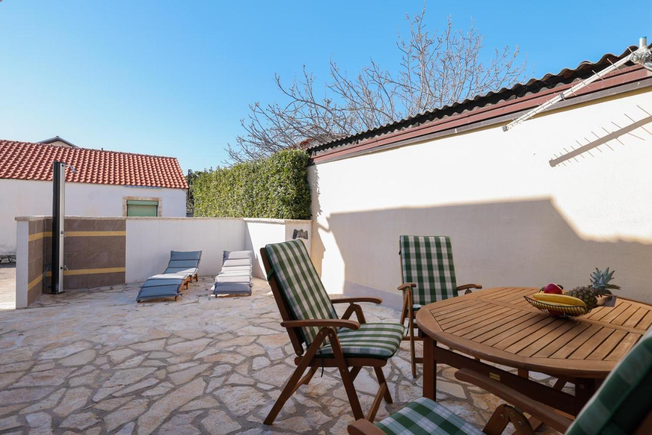 Apartamento Coco Pirovac Exterior foto