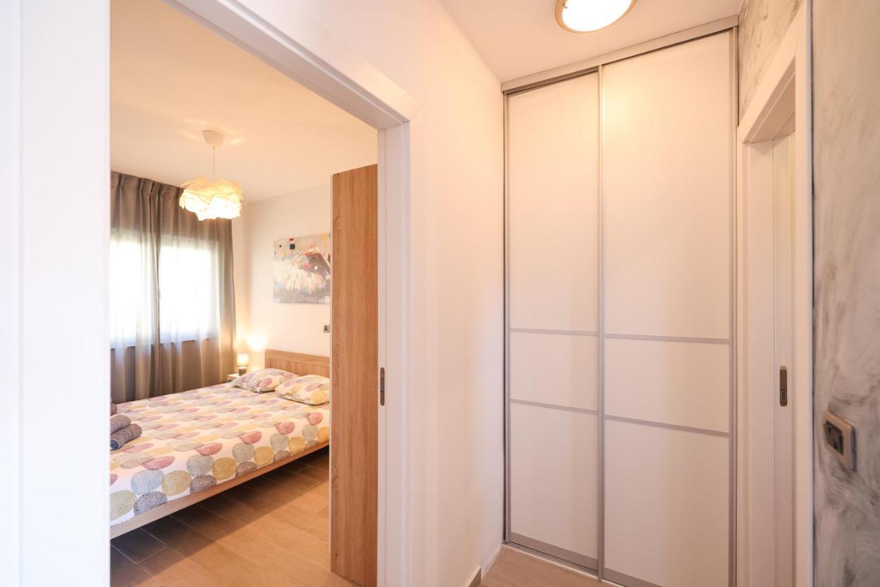 Apartamento Coco Pirovac Exterior foto